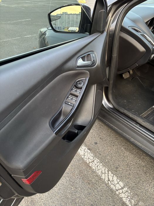 Продам Ford Focus 2015 2.0 автомат TITANIUM