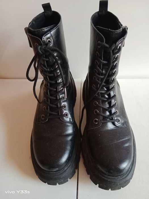 Buty damskie firmy Stradivarius