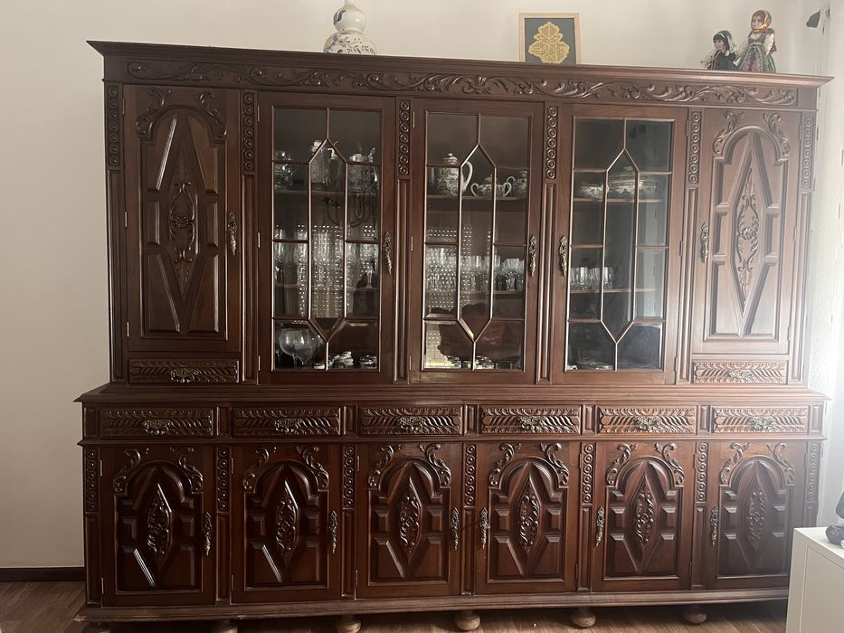 Movel antigo feito à mao