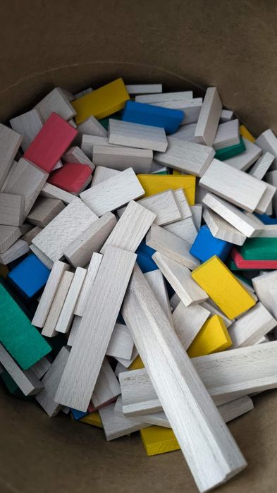 Klocki drewniane domino DABO – duży zestaw 830 elementów