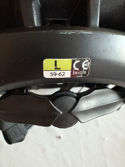 Capacete ciclismo KASK Valegro L