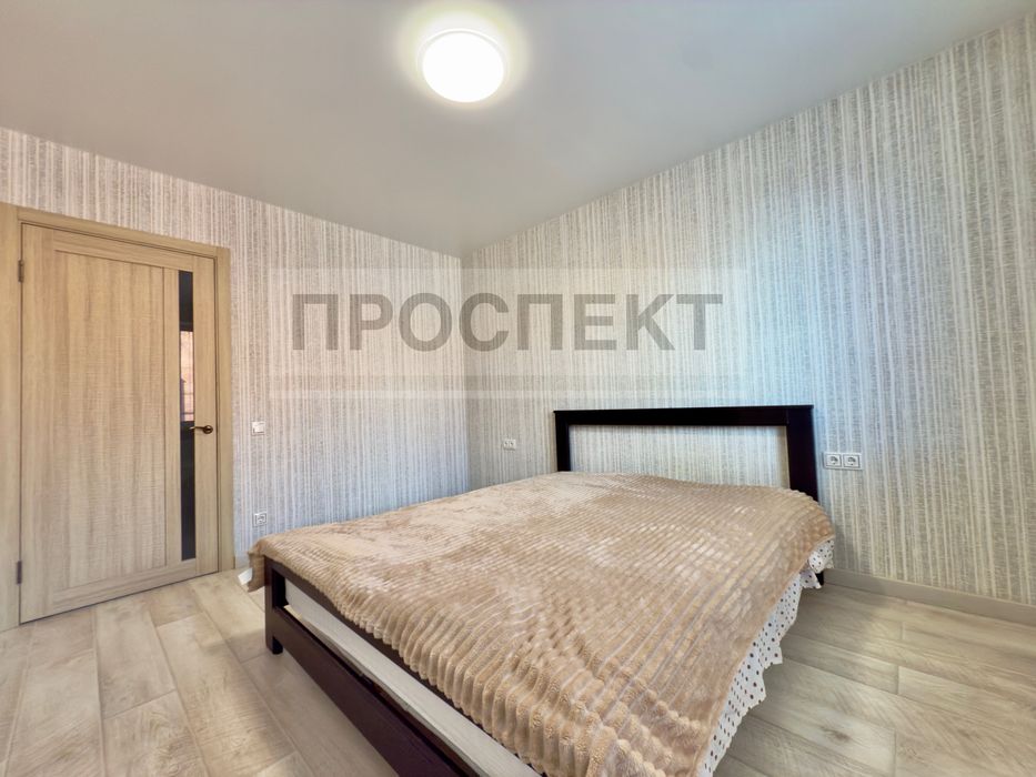 Продам 2-х кімн.квартиру з ремонтом пр-т Свободи ( Автономка)