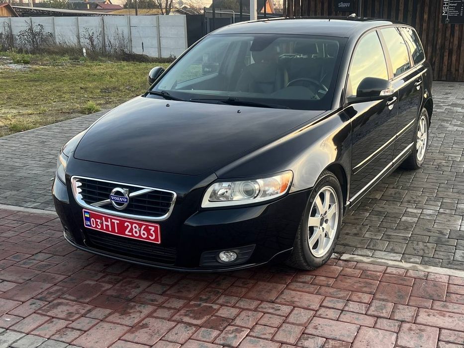 VOLVO V50. 2л Диз автомат