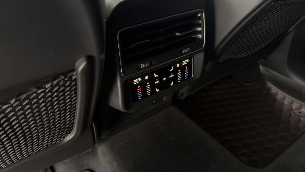 Audi rs q8 2020 офіціїна