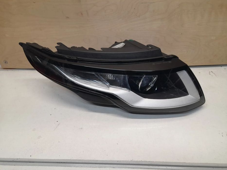 Lampa prawa przód przednia halogen RANGE ROVER EVOQUE GJ32-13W029-BA