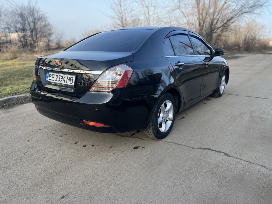 Джиллі Емгрант ес7 2012 року 1.8 газ бензин механіка