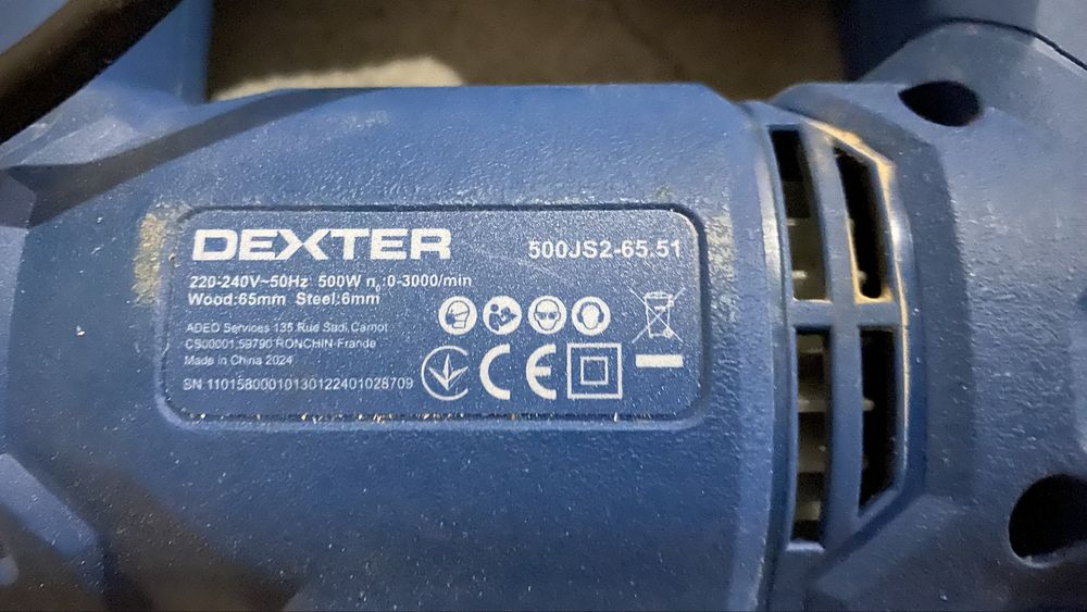 Serra tico-tico Dexter 500W com caixa, a funcionar bem