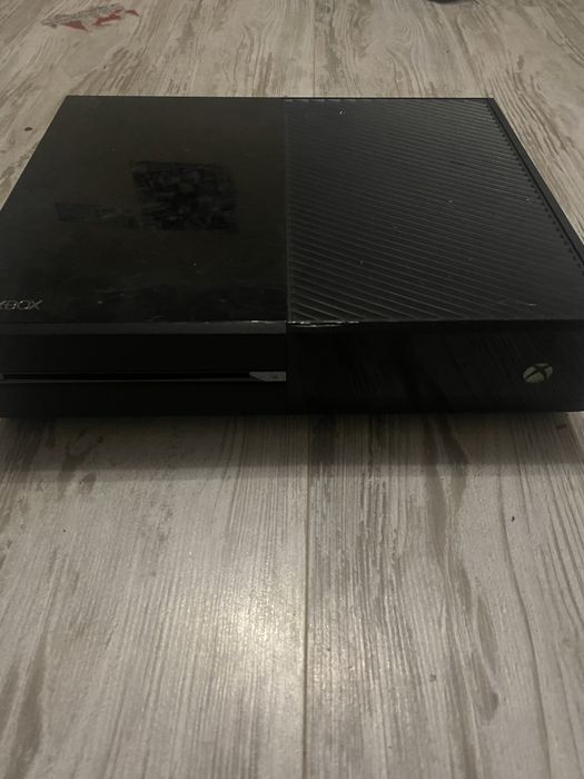 Sprzedam xbox one (sprawny)