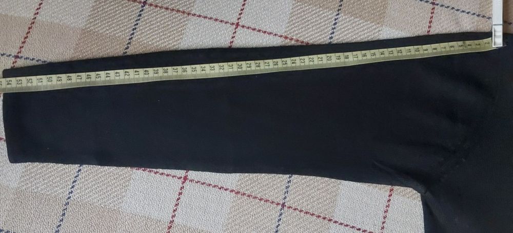 Swetr sweter z ozdobnymi koralikami czarny L/XL