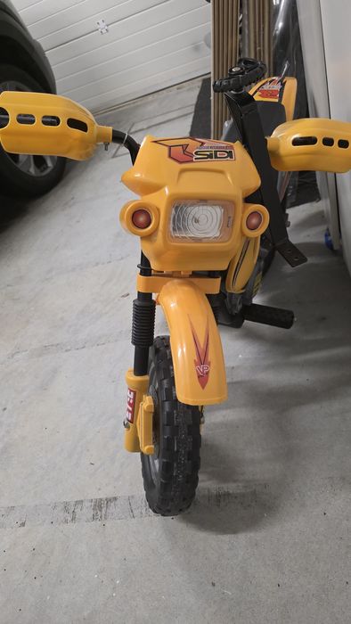 Mota elétrica criança