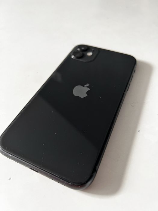 Iphone 11 в хорошому стані