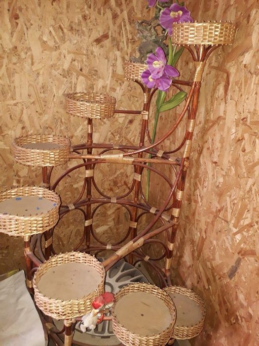 Подставка для цветов- 2500грн