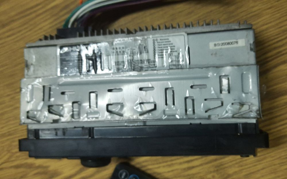 мультимедийный ресивер Shuttle SDU-4050.