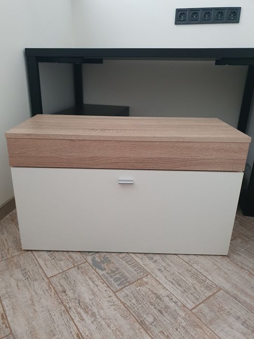 Банкетка у вітальню