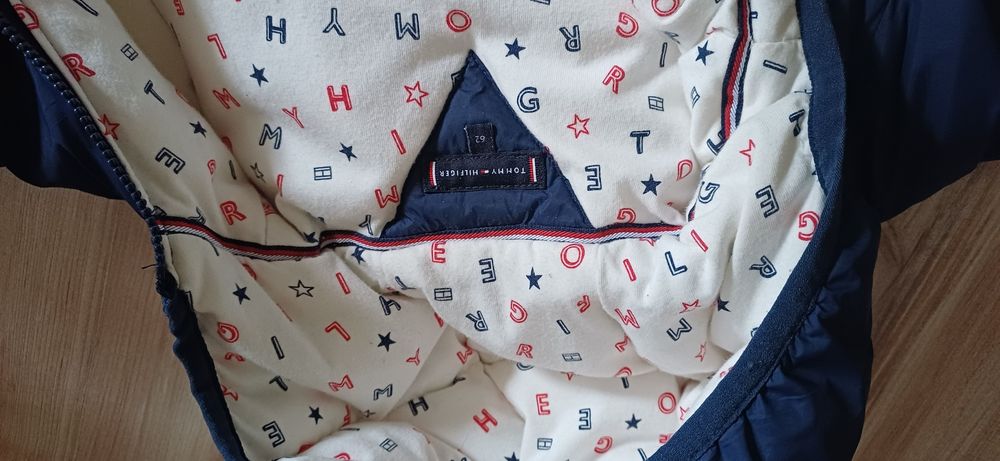 Zimowy kombinezon 0-3m Tommy Hilfiger