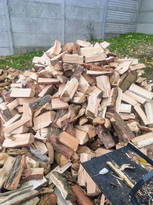 Drewno kominkowe, opałowe dąb, sosna, liściaste, klon akacja brzoza