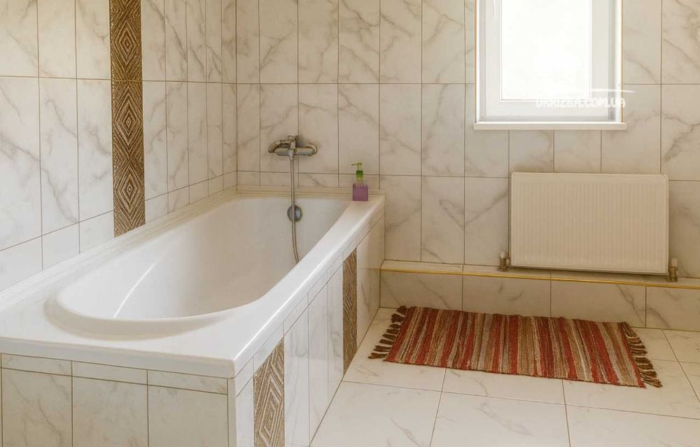 Київ. Будинок 300кв.Більярд, теніс, 5 спалень,бомбосховище. До 25 осіб