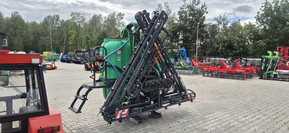 Opryskiwacz hydraulicznie rozkładany Tolmet Xsara 600, 800, 1000, 1200 Bruno X Borys Biardzki