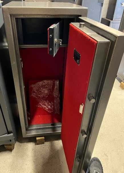 Сейф Гріфон вегнезламотревкий 2 клас