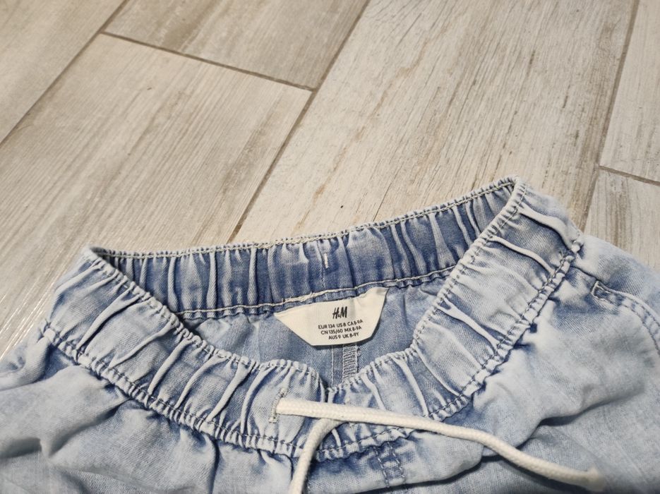 Krótkie spodenki chłopięce H&M rozm. 134