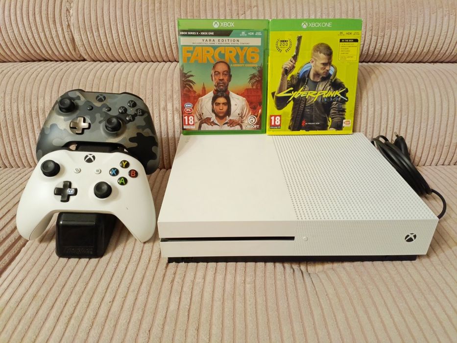 Konsola Xbox One S 1TB 2 pady ładowarka gra