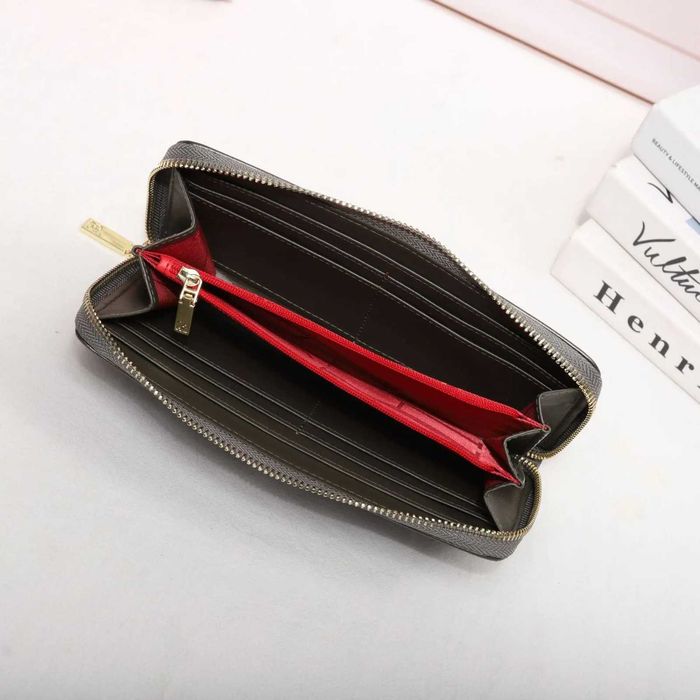 Carteira Carolina Herrera Nova