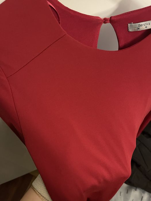 Червона сукня Bershka