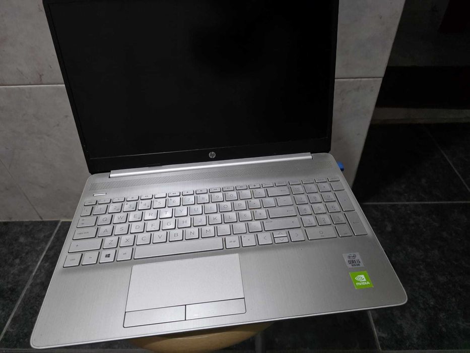 PC PORTATIL HP nte!(R) Core(TM) i5-1035G1 CPU @ 1.00GHz