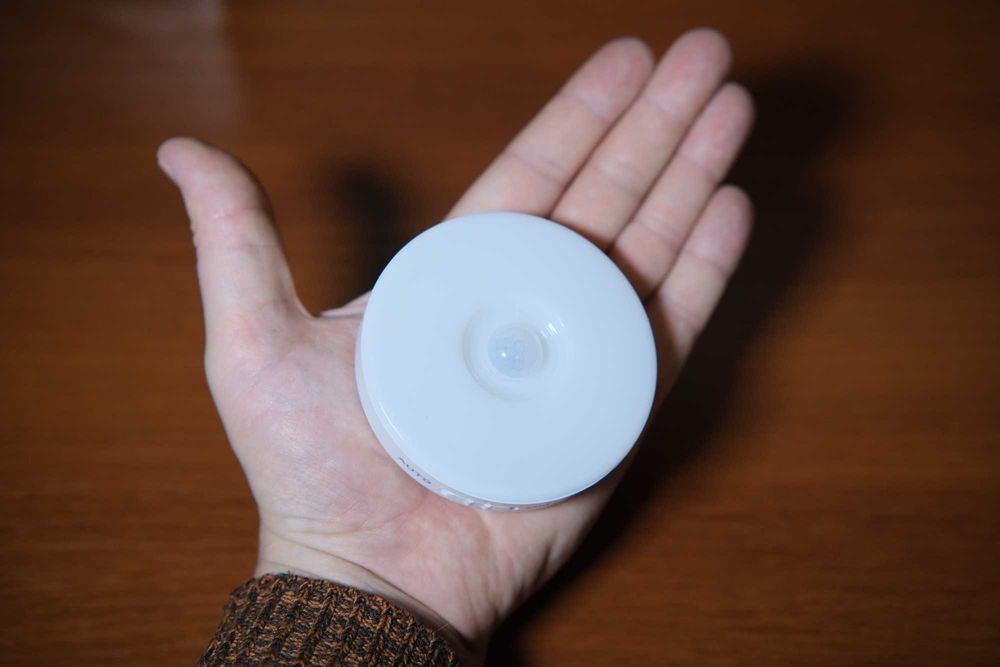 LED світильник на акб з датчиком руху, нічник, автономний.