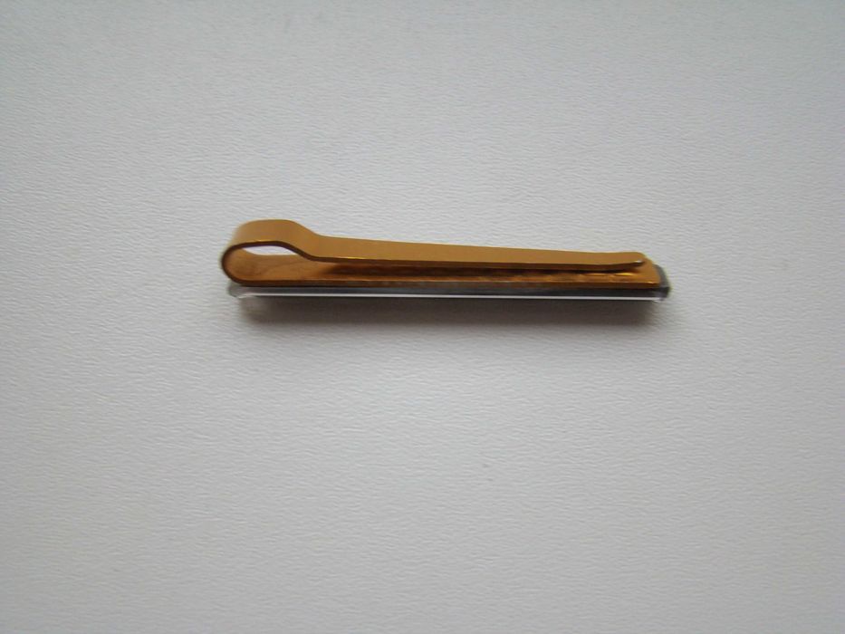 Запонки и зажим для галстука + бонус (футляр от запонок).