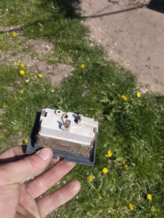 Підсвідка номера Вектра А з лед лампочкою