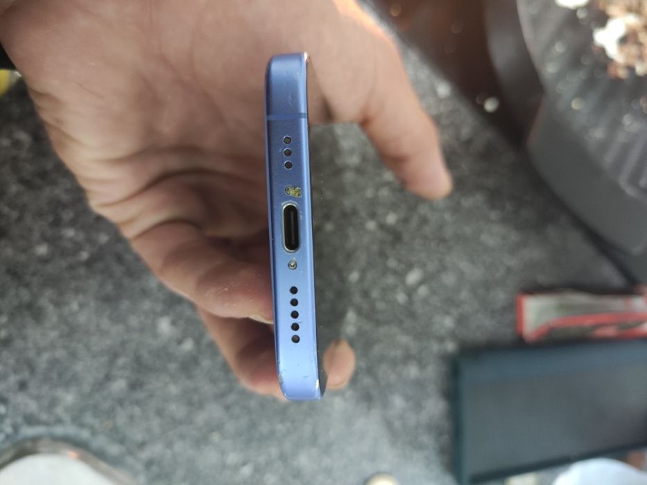 iPhone 16 128gb bom estado