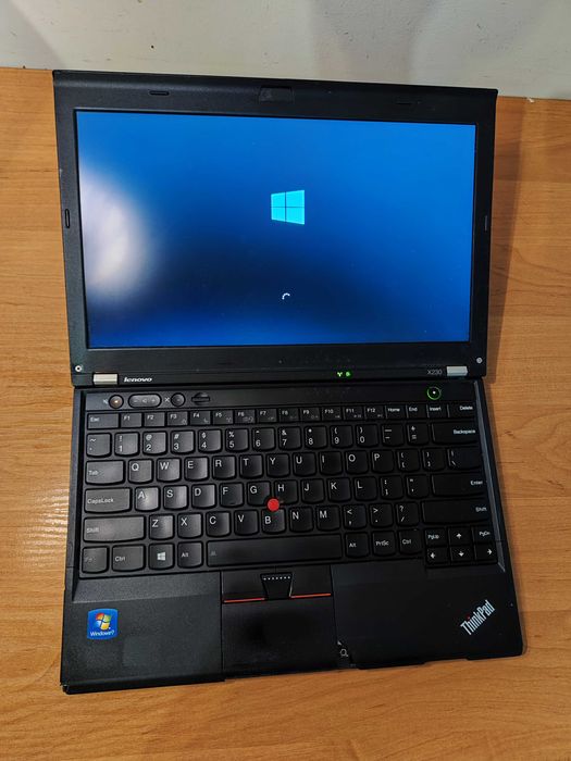 Lenovo x230 / i5-3320M / 8GB RAM / 240GB SSD / Windows 10