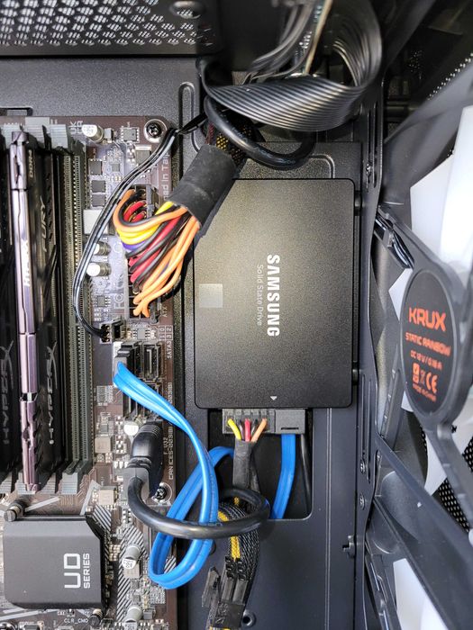Komputer gamingowy i7 10700, Gigabyte B560M, SSD M.2, DDR4 32GB, W11
