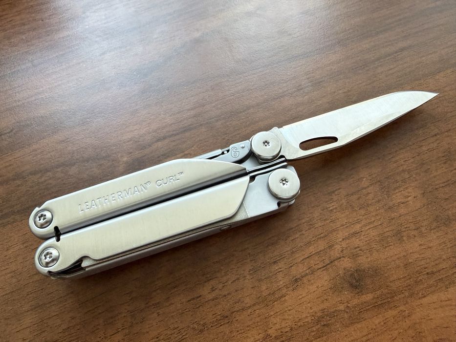 Multitool LEATHERMAN Curl. Nowy