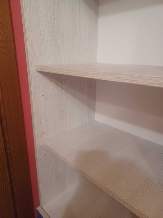 Regał do pokoju dziecięcego