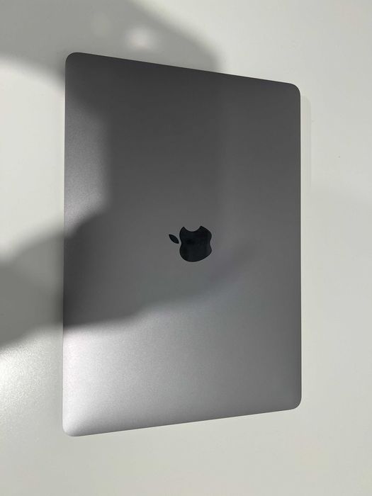 MacBook Pro 13'' 2017 | 16GB RAM | 256GB SSD | Bateria nova