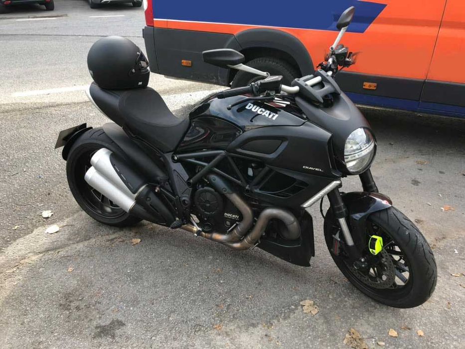 2012 Ducati diavel - Chrome - muito estimada