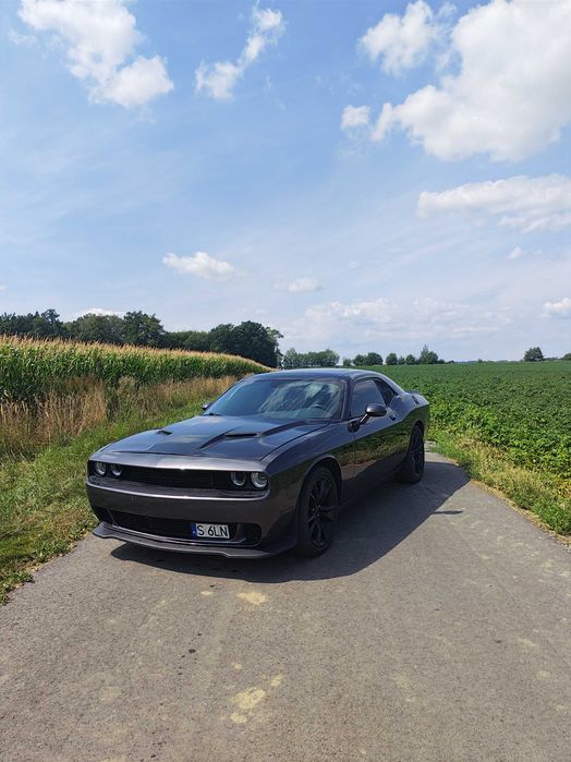 Dodge challenger 5.7 hemi