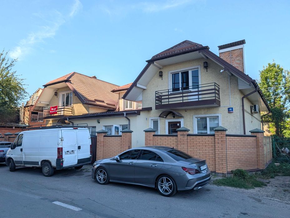Оренда офісних приміщень по 150 м² у центрі Луцька  (район Яровиці)