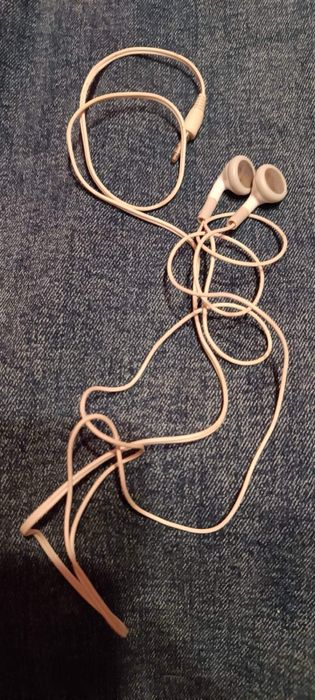 Дротові навушники