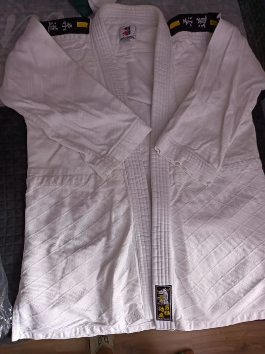 Strój Judo dwa pasy w zestawie używany w stanie dobrym
