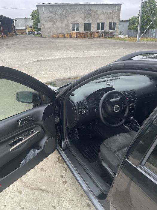 Volkswagen Bora 2000 VIN WVWZZZ1JZYD621115 фото оголошення 3 з 10
