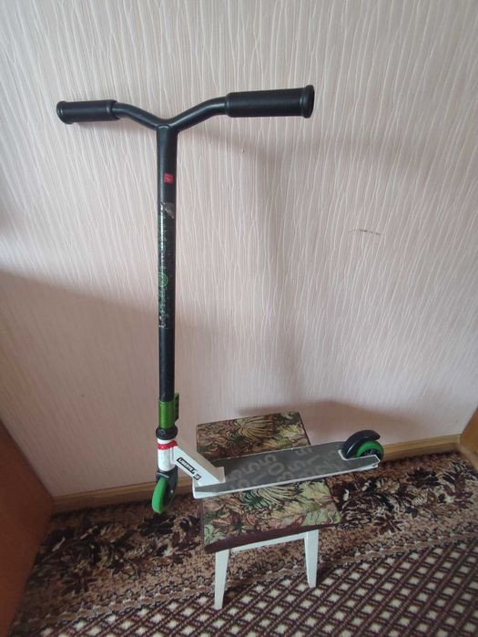 Продам дитячий самокат