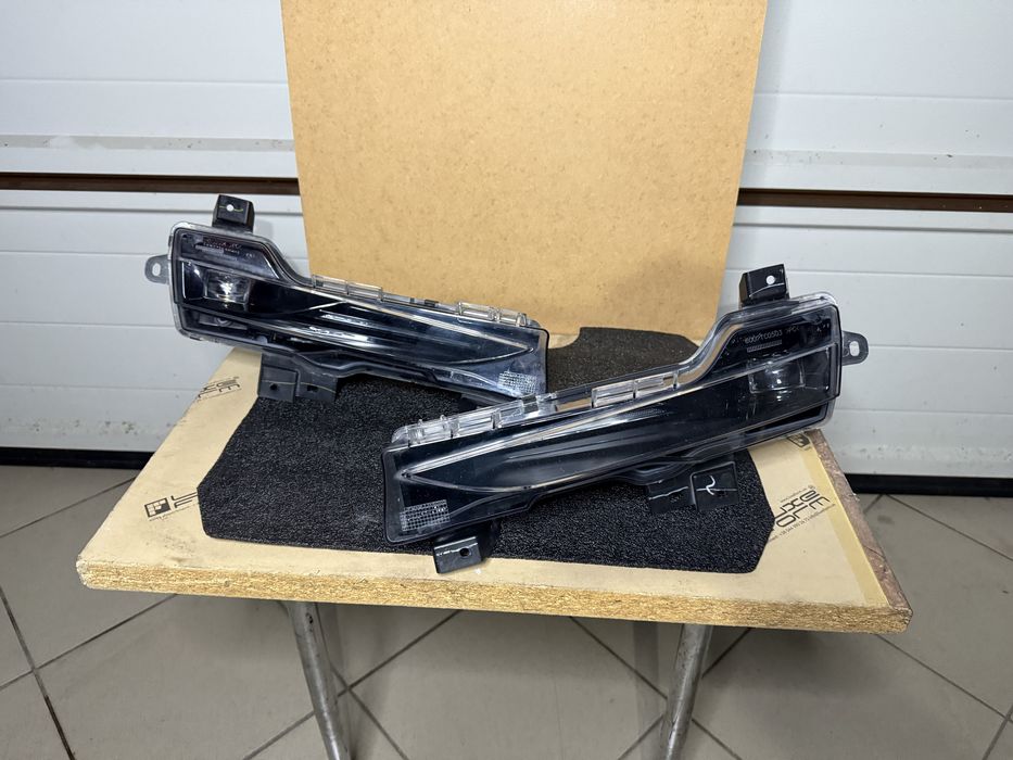 Tesla model 3/Y туманки EU ходові вогні