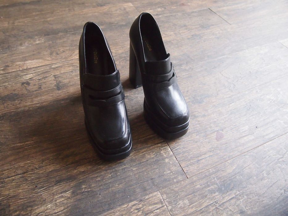 Buty  damskie czarne firmy DeeZee