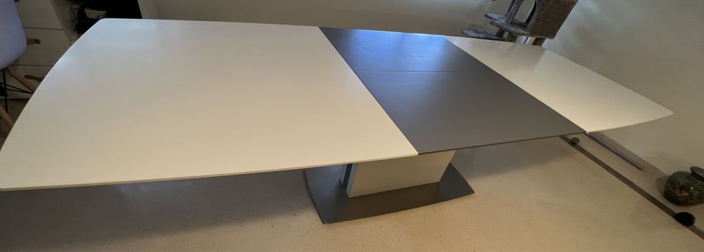 BO Concept Mesa extensível
