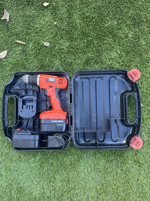 Berbequim Aparafusador Black & Decker 14.4V — Testado e Funcional, com Mala e 2 Baterias