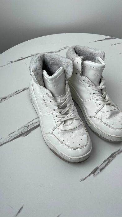 Guess демісезонні ботінки 40 розмір оригінал