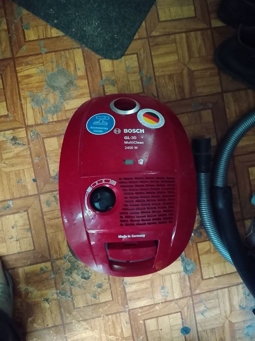 Продам пылесос Bosch 2400W рабочий в полном комплекте